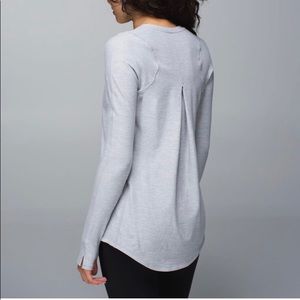 🦄 Lululemon Tuck & Flow Heathered Slate sz6 NWT